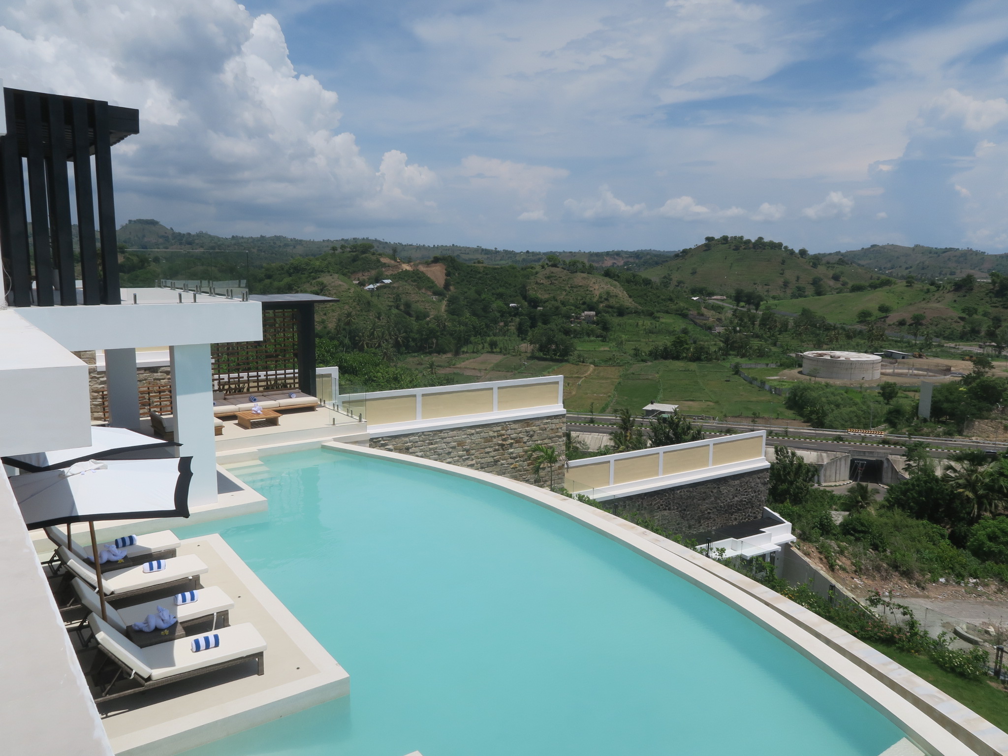 Vibes Hospitality - Luxury Pool Villa